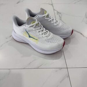 Hoka One Mach 6 Women’s Running Shoe Size 6.5B, 7.5B